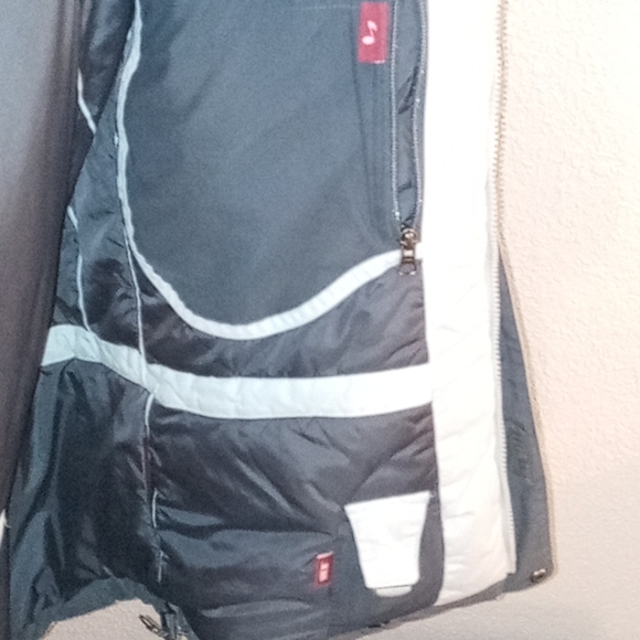 L.L Bean Hooded Ski Jacket w/ RECCO G.P.S Locater - Picture 3 of 5